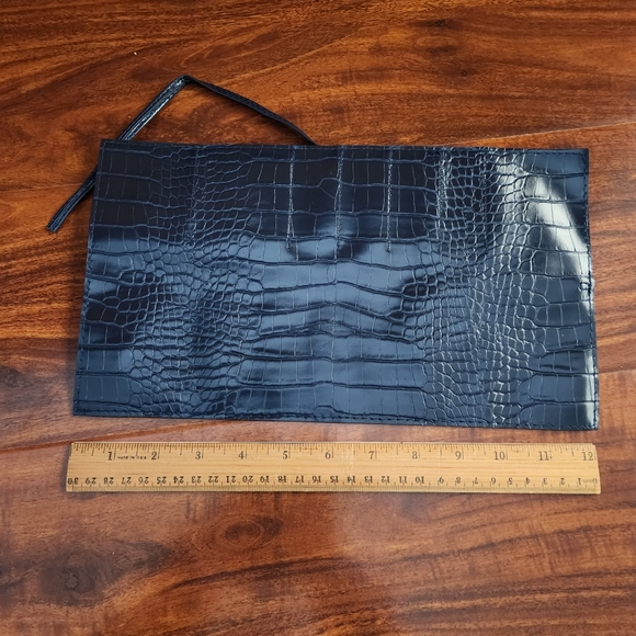 NIB casual tote bag with matching cosmetic holder wrap - Picture 6 of 7